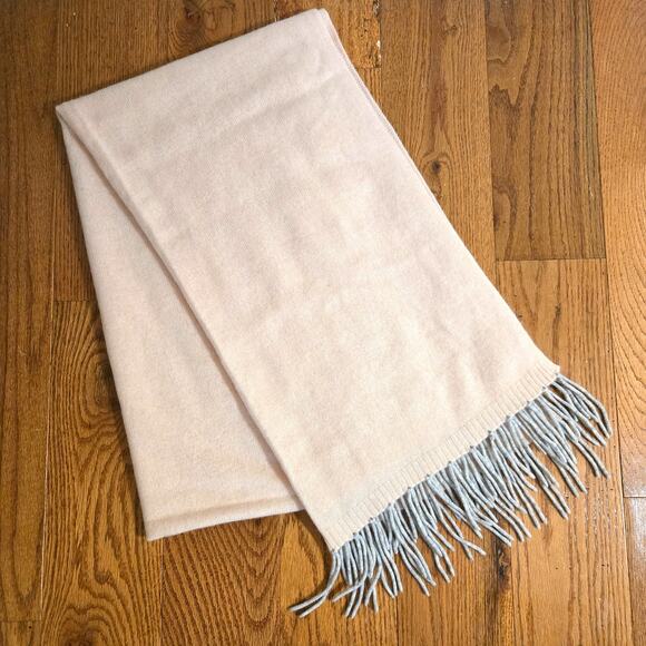 Hannah Rose 100% Cashmere Blush Pink Fringe Scarf Wrap - Picture 2 of 6